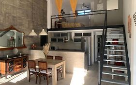 Casa Tipo Loft Con Piscina A Un Paso Del Centro